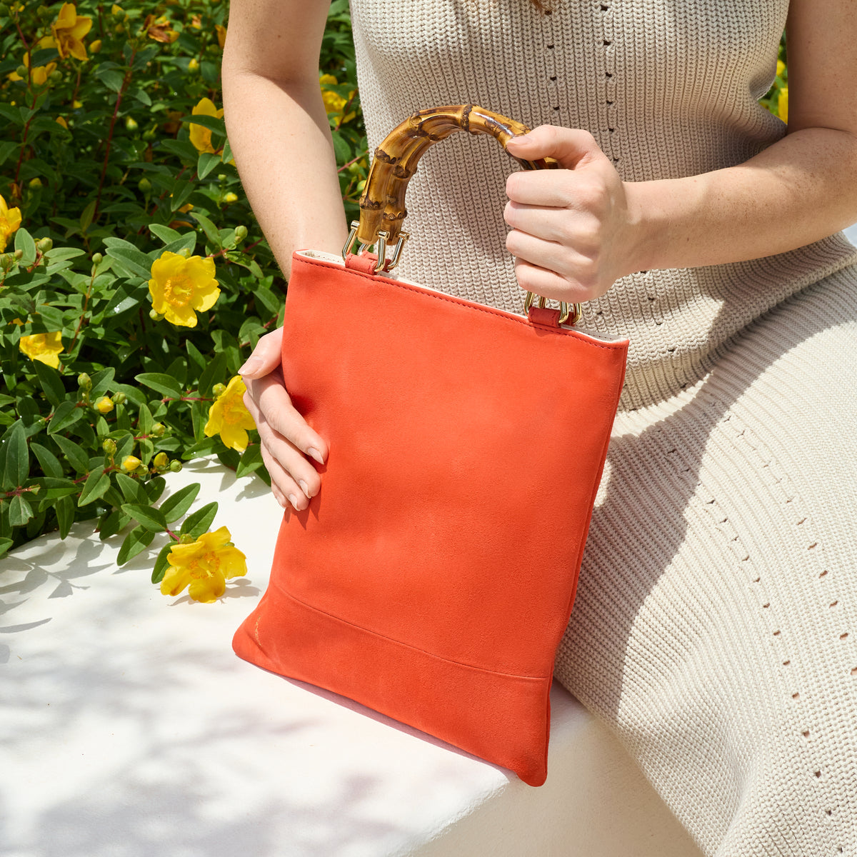 Bamboo handle drape bag／orange camel Emprier Vintage Bamboo Bag with Acrylic Handle Summer Beach
