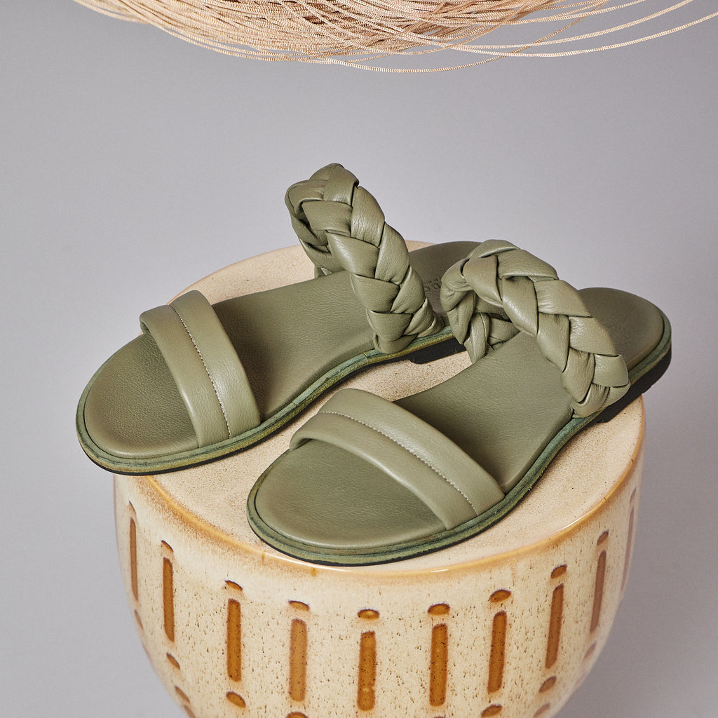 FLOE BY Brador  Leather Slip on Flat Sandals
Size 39 Made in Italy BRADOR leather sandals main image 2